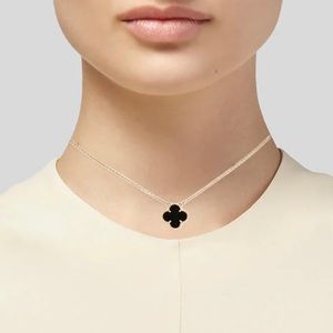 NWOT Van Cleef & Arpels Vintage Alhambra Pendant Necklace